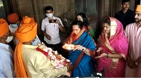 कोल्हापुरात राजघराण्याच्या गणेशाचे शाही लवाजम्यासह आगमन