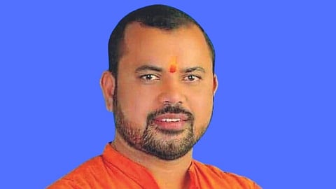 शिवसेनेचे तालुकाप्रमुख रूपेश राऊळ