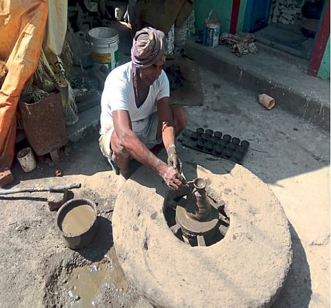 परप्रांतीय पणत्यांवर हिंगोलीकरांची दिवाळी