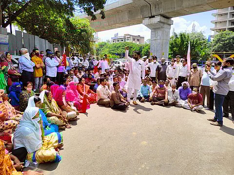 पिंपरी : हातगाडी, टपरीधारकांचे महापालिकेवर धडक मोर्चा