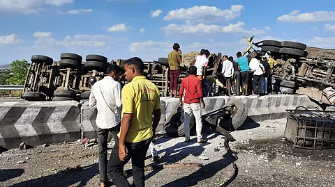 number of accidents increased in Rahud Ghat near chandwad on Mumbai-Agra highway