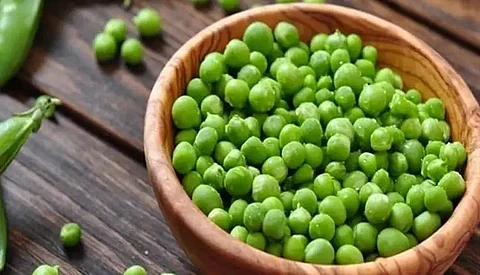 तुम्ही खाताय ते वाटाणे रंगवलेले तर नाहीत ना?
पहा कसे ओळखायचे?