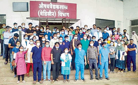 MARD Doctor Strike : ‘मार्ड’च्या निवासी डॉक्टरांचा संप सुरूच
