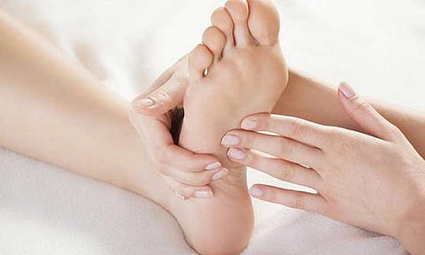 पाय जळजळतात