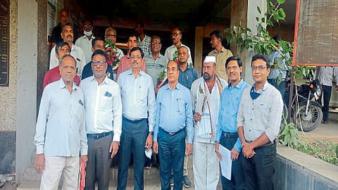 चोवीस लाखांचे वीजबिल भरून १३ शेतकरी थकबाकीमुक्त