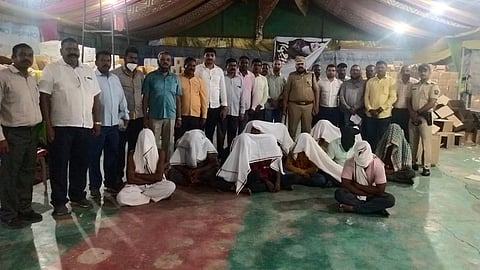 police raided a counterfeit liquor factory in chandori nashik Crime News