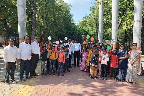 इंदापूरात पहिल्याच दिवशी २८ हजार विद्यार्थ्यांची हजेरी