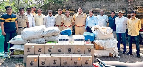 मद्याच्या कारखान्यावर छापा