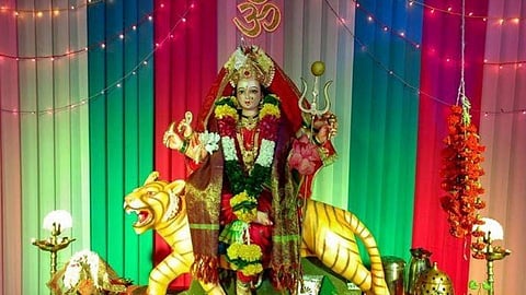 देवीच्या मंडपात एकावेळी फक्त पाच जणांना परवानगी! जिल्हाधिकाऱ्यांचे आदेश