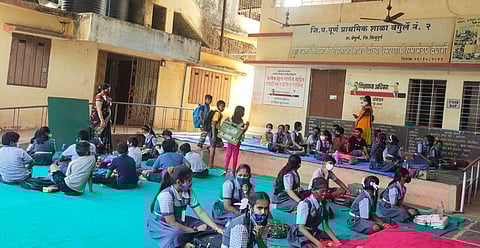 sindhudurg vengurle student verandah teaching