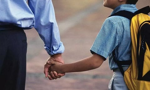 मुलांच्या जडणघडणीत ज्येष्ठांची भूमिका महत्त्वाची!