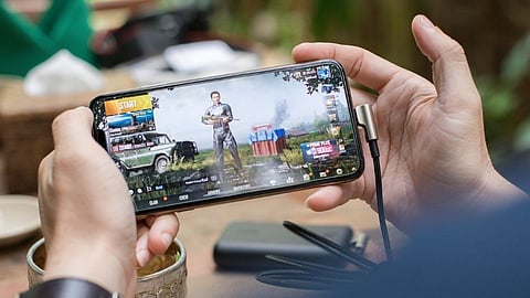 पालकांनो सावधान! मुलांच्या मोबाईल गेम्समुळे होईल तुमचे बॅंक अकाउंट रिकामे