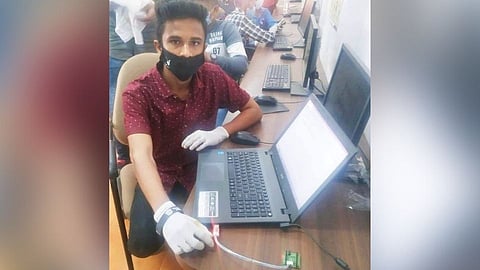 बाल वैज्ञानिक विवेक कोळीने सर्वात कमी वजनाचा उपग्रह केला तयार