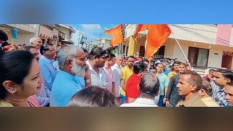 Belgaum : आनंदवाडीतील ४५ घरांचे प्रकरण; रहिवासी आक्रमक, कारवाई रद्द