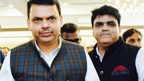 देवेंद्र फडणवीसांशी नाव जोडलं जातय, तो रियाज भाटी कोण आहे?