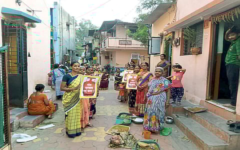 इंधन दरवाढीविरोधात जनवादी महिला संघटनेचे आंदोलन