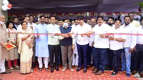 इंग्रजी शिक्षण काळाची गरज आहे, पण मराठी भाषाही सक्तीची करा