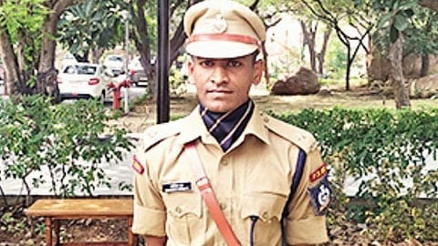 PSI होता आलं नव्हतं, आता आयपीएस झालाय