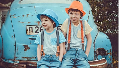 भावंडांचं एकमेकांसोबत पटत नाहीये? 'या' पाच गोष्टी लक्षात ठेवा!