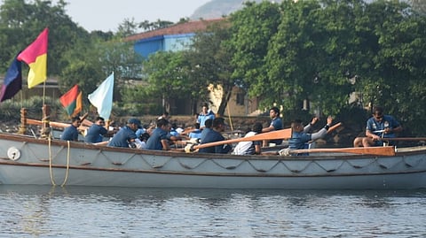 आयएनएस शिवाजीतर्फे ‘बोट पुलिंग रेगाटा’ उत्साहात