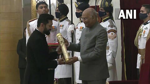 एसपी बालसुब्रमण्यम् ते शिंजो आबे; कुणाकुणाला मिळाला पद्म पुरस्कार?