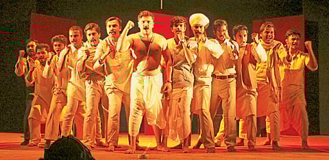 गगन दमामा बाज्यो