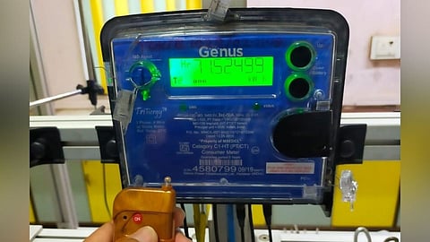 कोल्हापूर : वीज मीटरमध्ये फेरफार करून लाखोंची चोरी