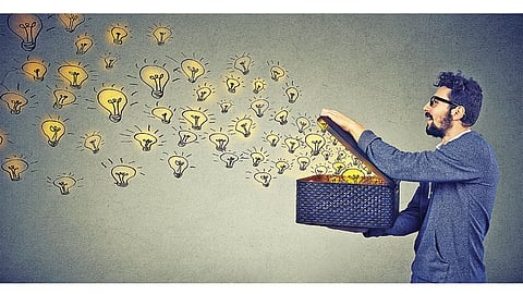 रि-स्किलिंग : तुमचे ज्ञान वाटत राहा...