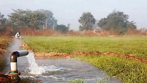 शेतकऱ्यांना 'या' योजनेतून मिळणार वीजबिलात 50 टक्के माफी!