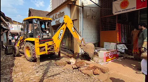 रत्नागिरीत अनधिकृत बांधकामांवर हातोडा