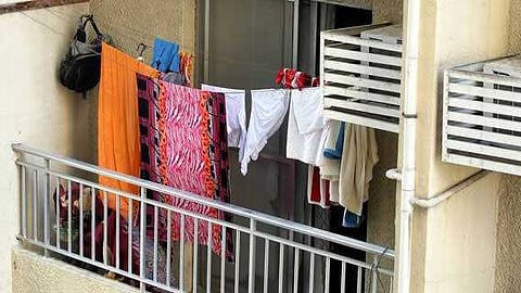 पंतप्रधान मोदी येणार, गॅलरीत कपडे वाळत घालू नका, पोलिसांचा आदेश