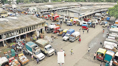 पार्किंग शुल्कचा निर्णय रद्द करा; अन्यथा रविवारपासून मार्केटयार्ड बंद
