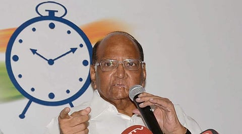 पक्ष बांधणी करणारे पहिल्या रांगेतून गायब