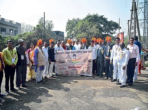 वैज्ञानिक होण्यासाठी मोठ्या शिक्षणाची गरज नाही
