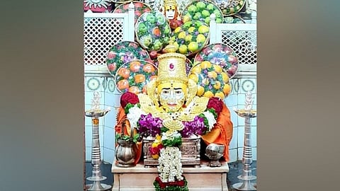 त्रिपुरारी पौर्णिमानिमित्त स्वामी समर्थांच्या दर्शनासाठी भक्तांचा महापूर