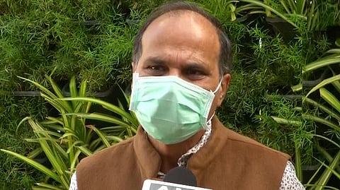 दम असेल तर तृणमूलच्या चिन्हावर लढा; काँग्रेसचं १२ आमदारांना आव्हान