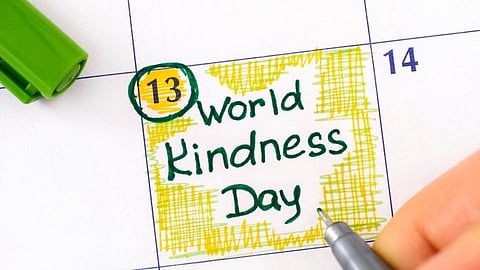 World Kindness Day 2021; दुसऱ्याशी प्रचंड दयेनं अन् प्रेमानं कसं वागाल?
