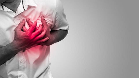 पुरुषांनाही होऊ शकतो ब्रेस्ट कॅन्सर? कसे ओळखाल, जाणून घ्या लक्षणे