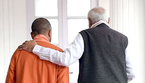 'हम निकल पडे...' CM योगींसोबत PM मोदींचा 'दोस्ताना'