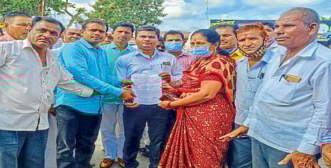 तर महसूलमंत्र्यांच्या दारात आंदोलन