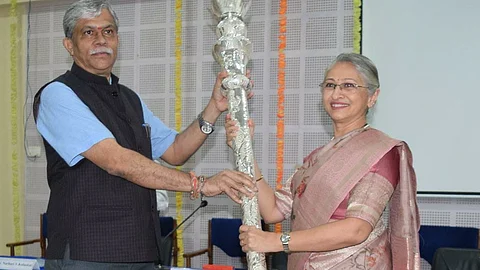 Lt Gn Dr Madhuri Kanitkar took over as the Vice Chancellor