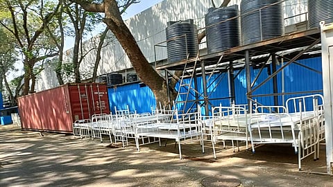 मुंबई: नेस्को कोविड सेंटरमधील कोट्यवधीचं सामना काढलं बाहेर