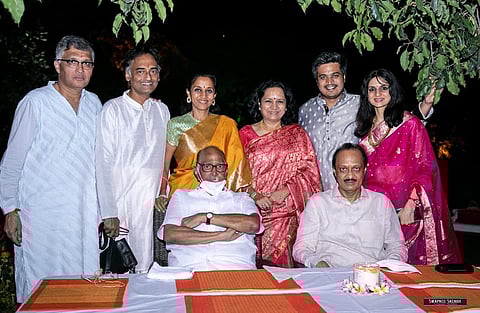 राष्ट्रवादीचे सर्वेसर्वा शरद पवारांचे बहिणींनी औक्षण केले.