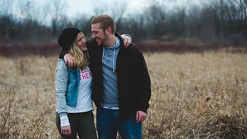 मुलींनो तुमच्या पाच सवयी बदला, लग्नासाठी तयार होतील मुलं