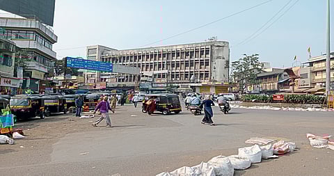 Junction redevelopment Of encroachment Obstacle