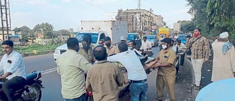 पुनर्वसन अधिकाऱ्यांनी कायद्याला हरताळ फासला : प्रकल्पग्रस्त