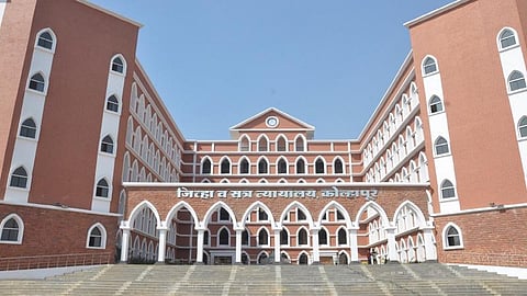 कोल्हापूर जिल्हा सत्र न्यायालयात ई सेवा केंद्र सुविधा