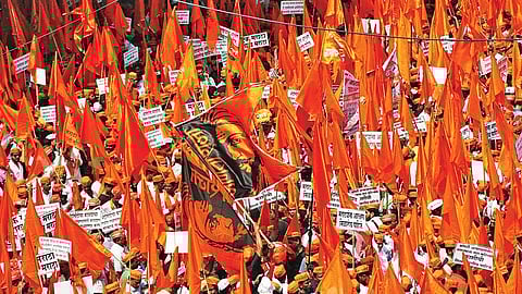 ''मराठा आरक्षणासाठी बलिदान दिलेल्यांच्या वारसांना नोकरी''