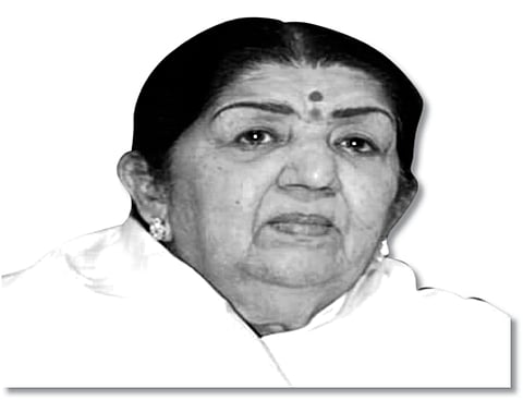 भारतरत्न लता मंगेशकर, जगद्विख्यात पार्श्वगायिका