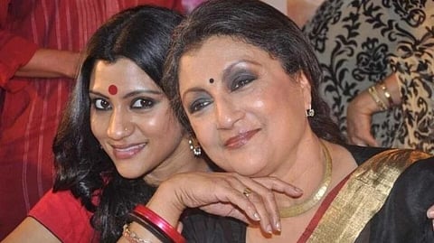 'लेकीच्या कामगिरीवर आई खूश, म्हणाली, बाळा मला'...